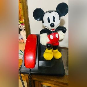 Vintage 1990s Mickey Mouse pushbutton telephone